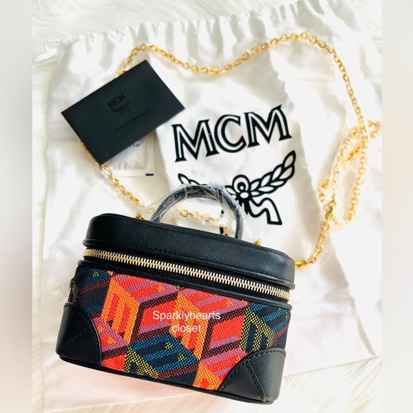 New MCM Crossbody Chain Bag - Picture 1 of 14